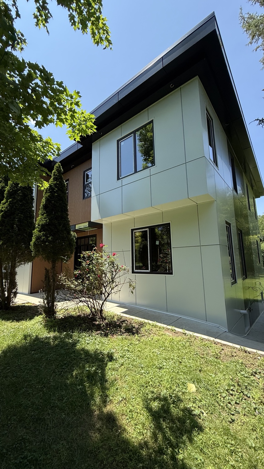 ACP panel installation on a contemporary home